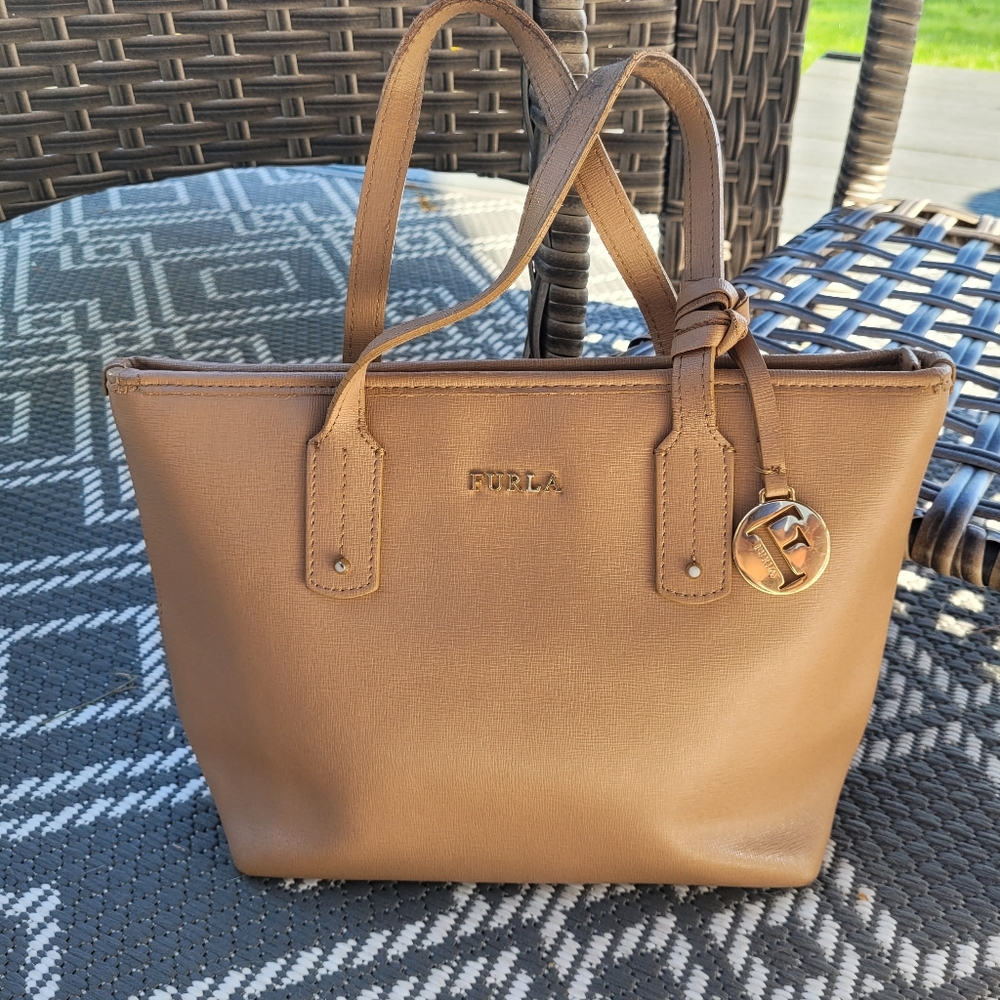 Furla cappuccino beige Purse
